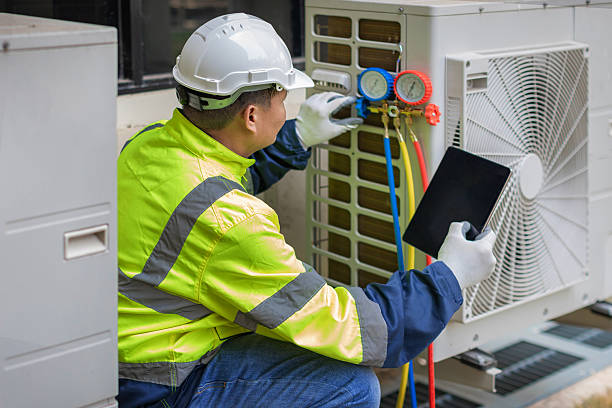 Professional Heat Pump Repair technician working in Rosendale, MO